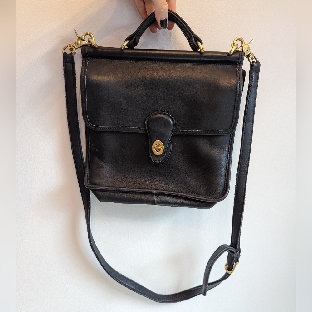 Vintage Coach Willis 9927 Black Leather Crossbody Bag